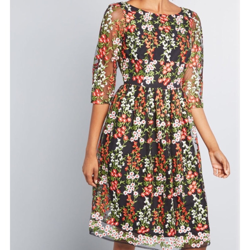 🌹Duly Dreamy Embroidered Dress 🌹